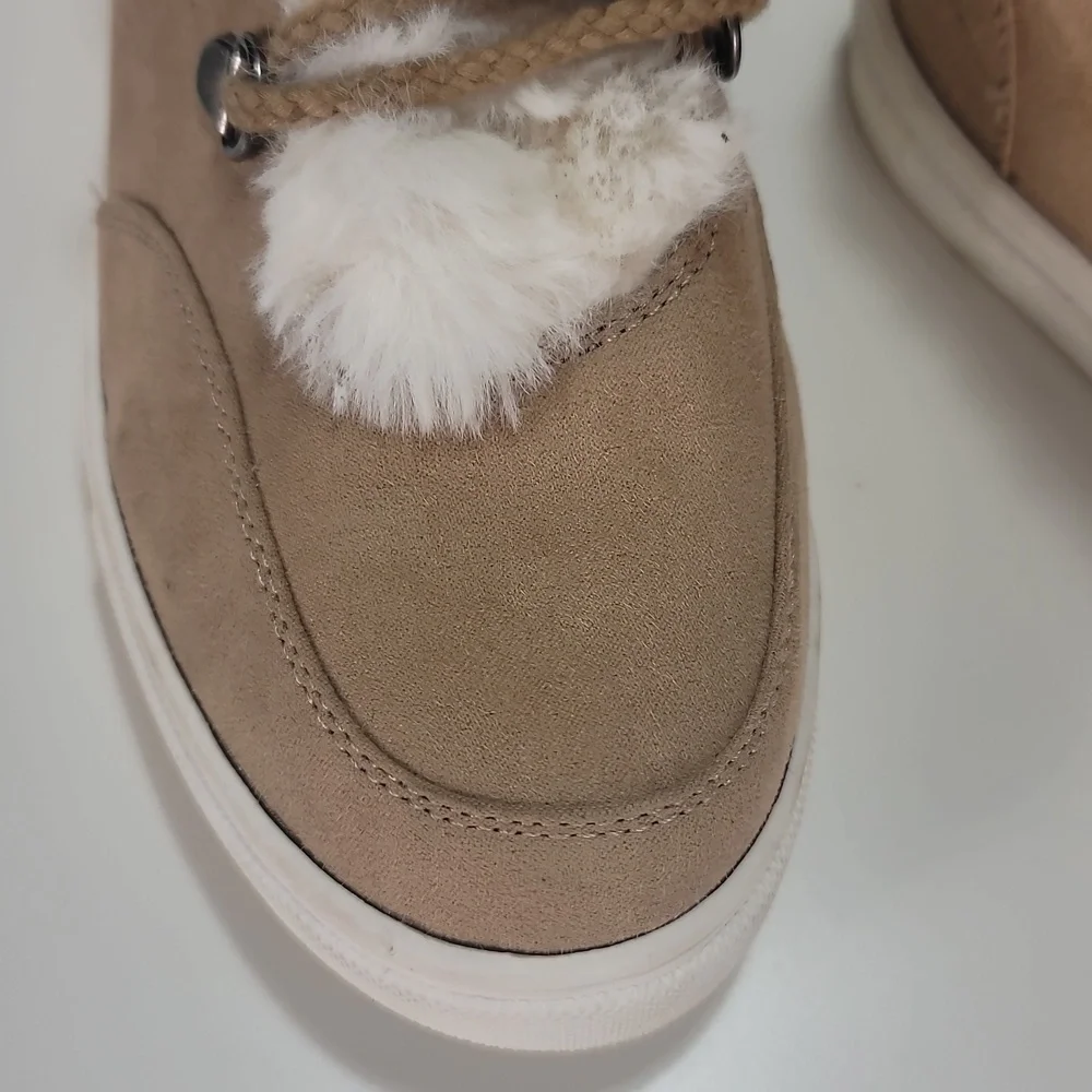 Madden Girl Pulley Tan Fur Lined Lace Up Boots
